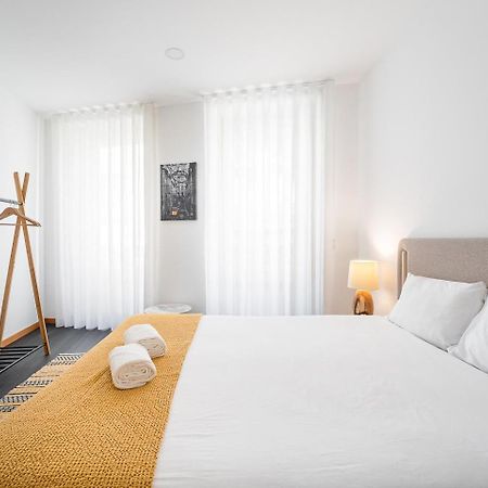 ホテル Guestready - Bright Duplex In Downtown ポルト エクステリア 写真