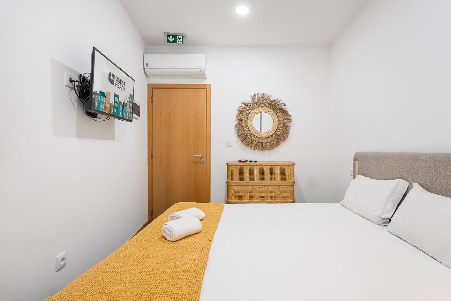 ホテル Guestready - Bright Duplex In Downtown ポルト エクステリア 写真