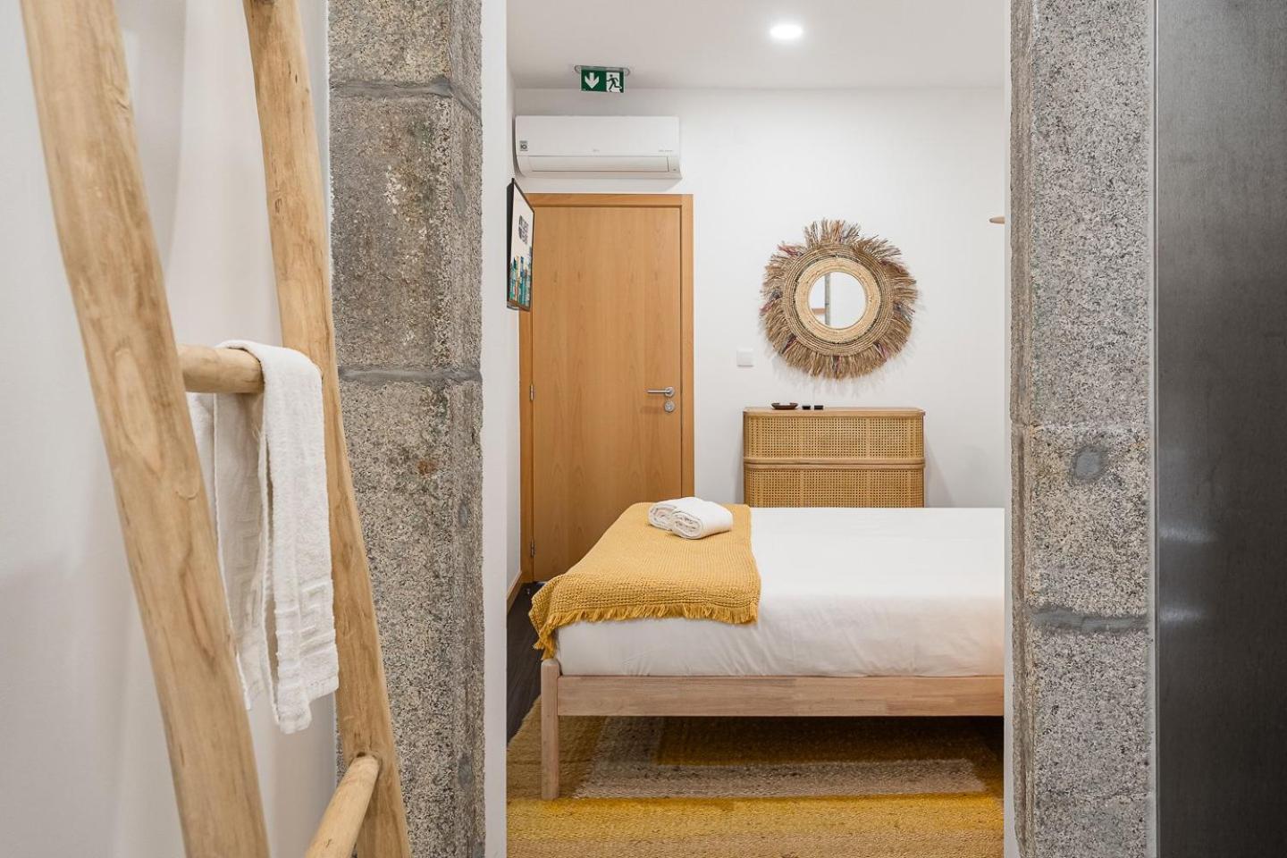 ホテル Guestready - Bright Duplex In Downtown ポルト エクステリア 写真
