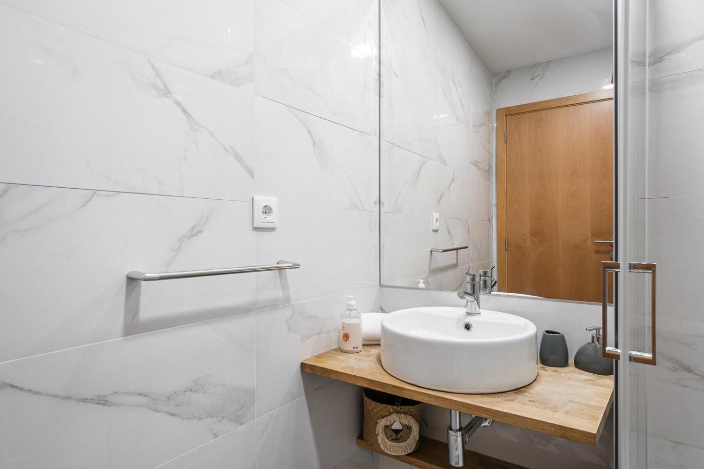 ホテル Guestready - Bright Duplex In Downtown ポルト エクステリア 写真